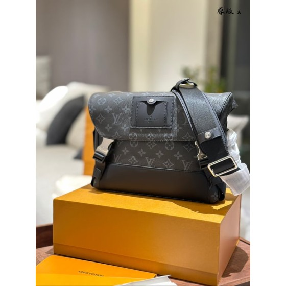 Louis Vuitton Messenger Bag (Monogram Eclipse)